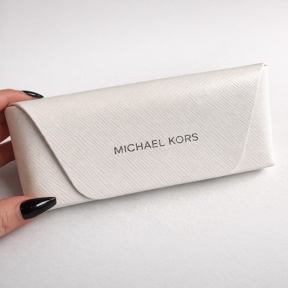 Michael Kors Eyeglass Case White Hard Shell Snap Closure‎ EUC